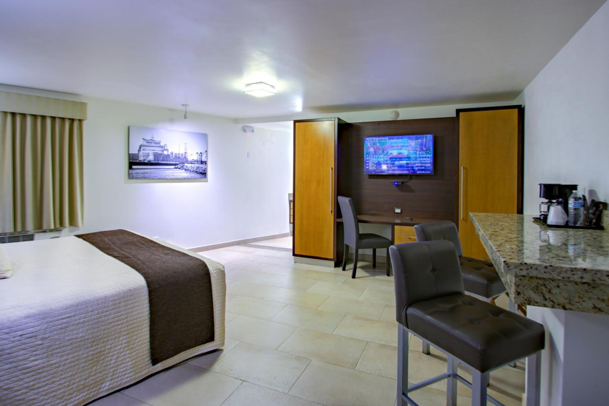 La Pinta Hotel