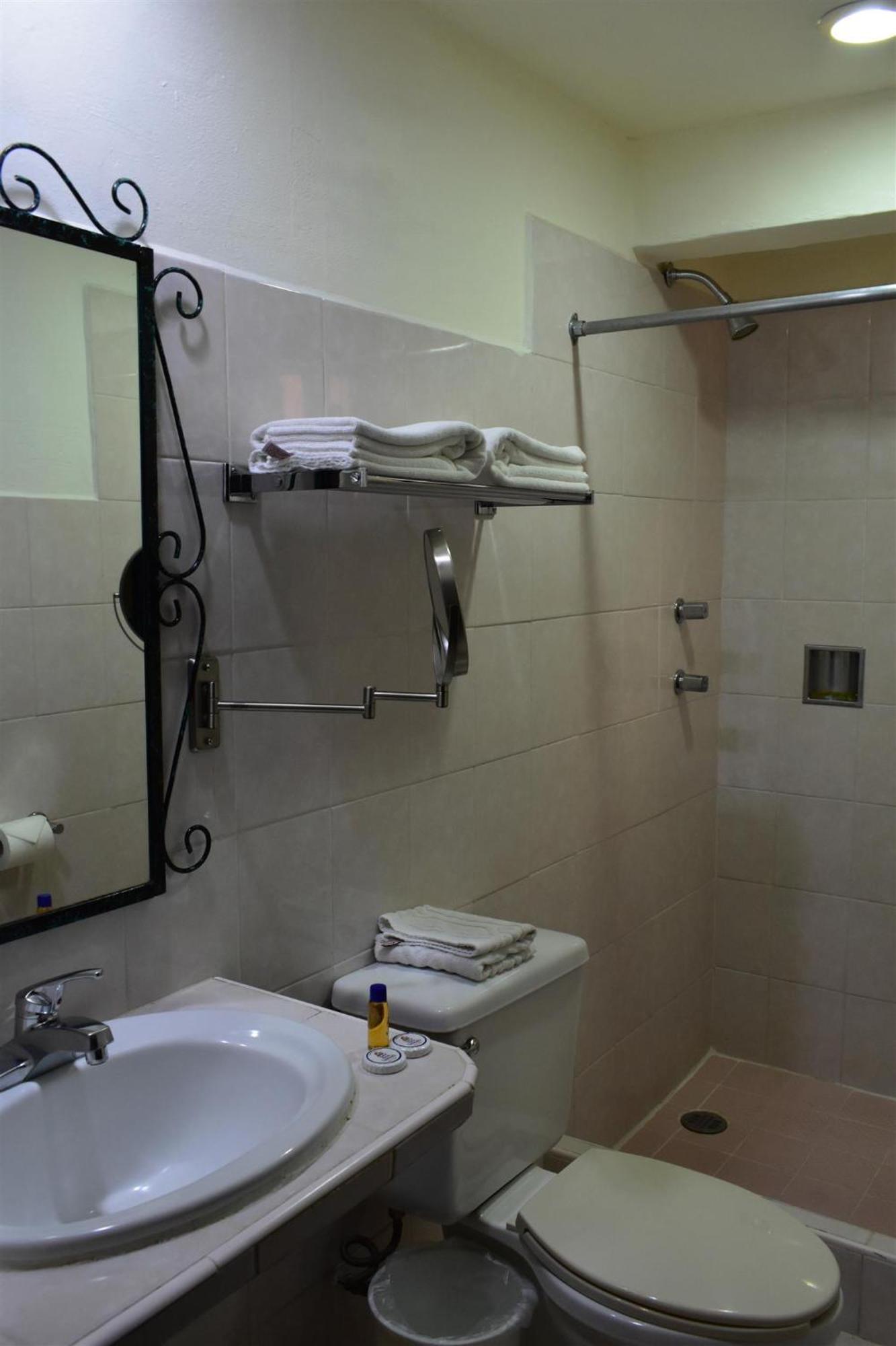 Hotel Maya Tulipanes Express 3*