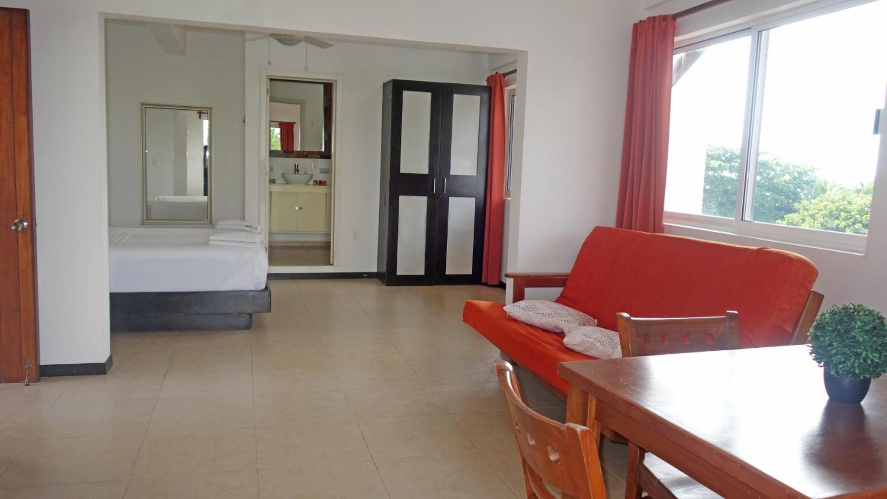 El Fuerte Beach Apartments 3*