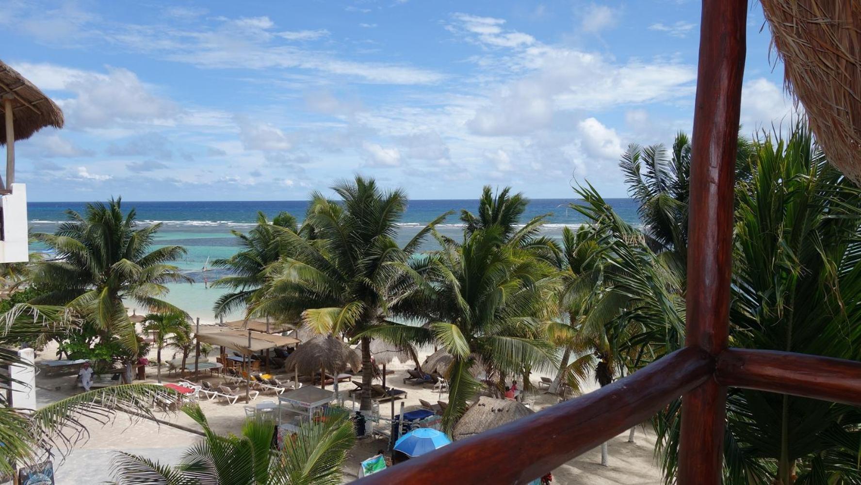 Hotel El Fuerte Beach Apartments Mahahual