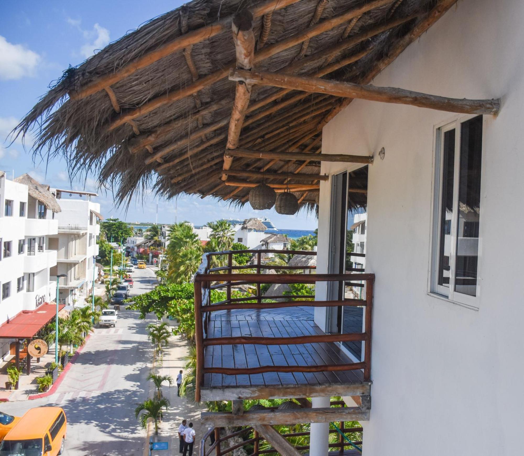 Hotel El Fuerte Beach Apartments 3*
