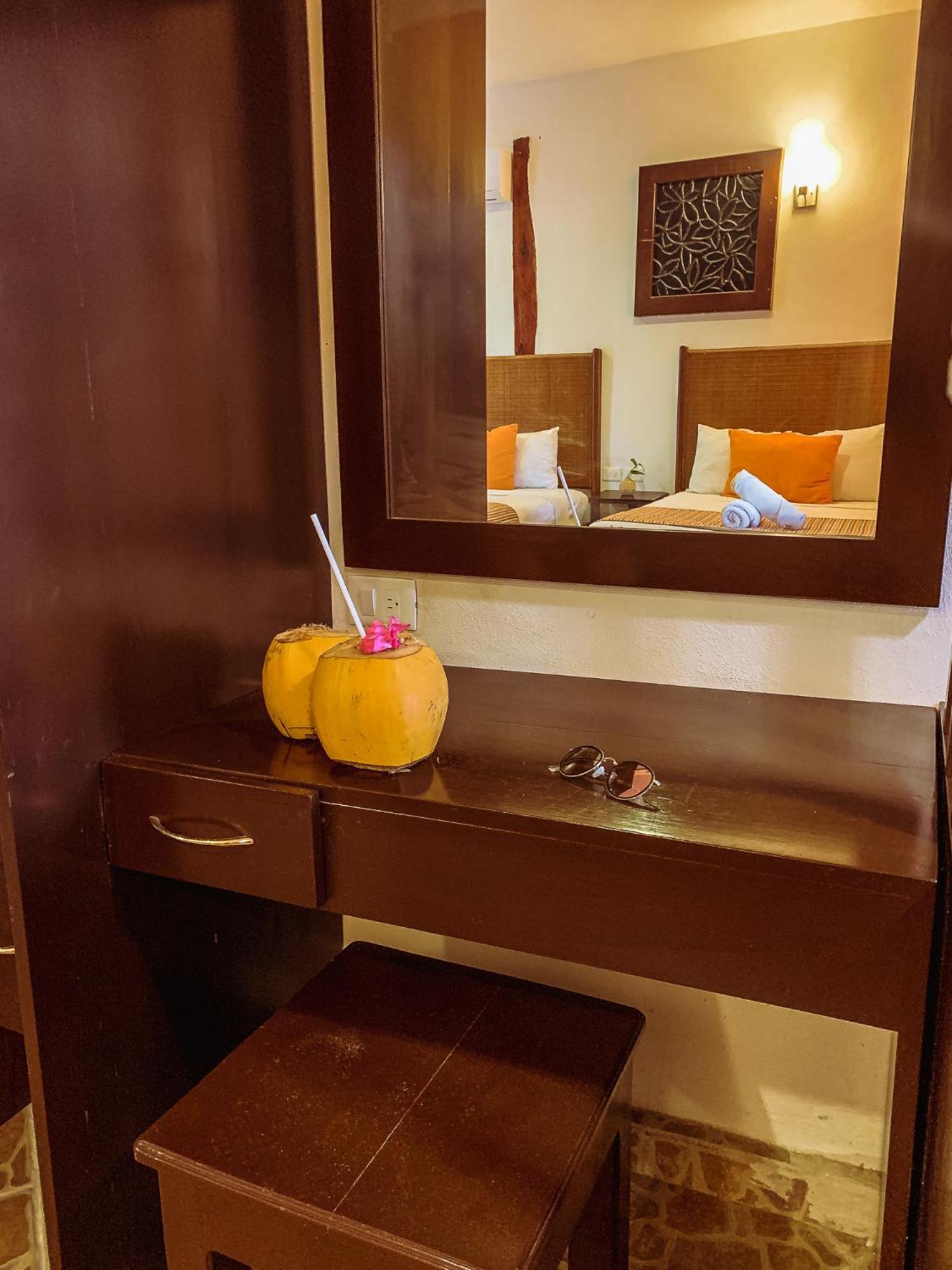 Hotel Golden Paradise Town