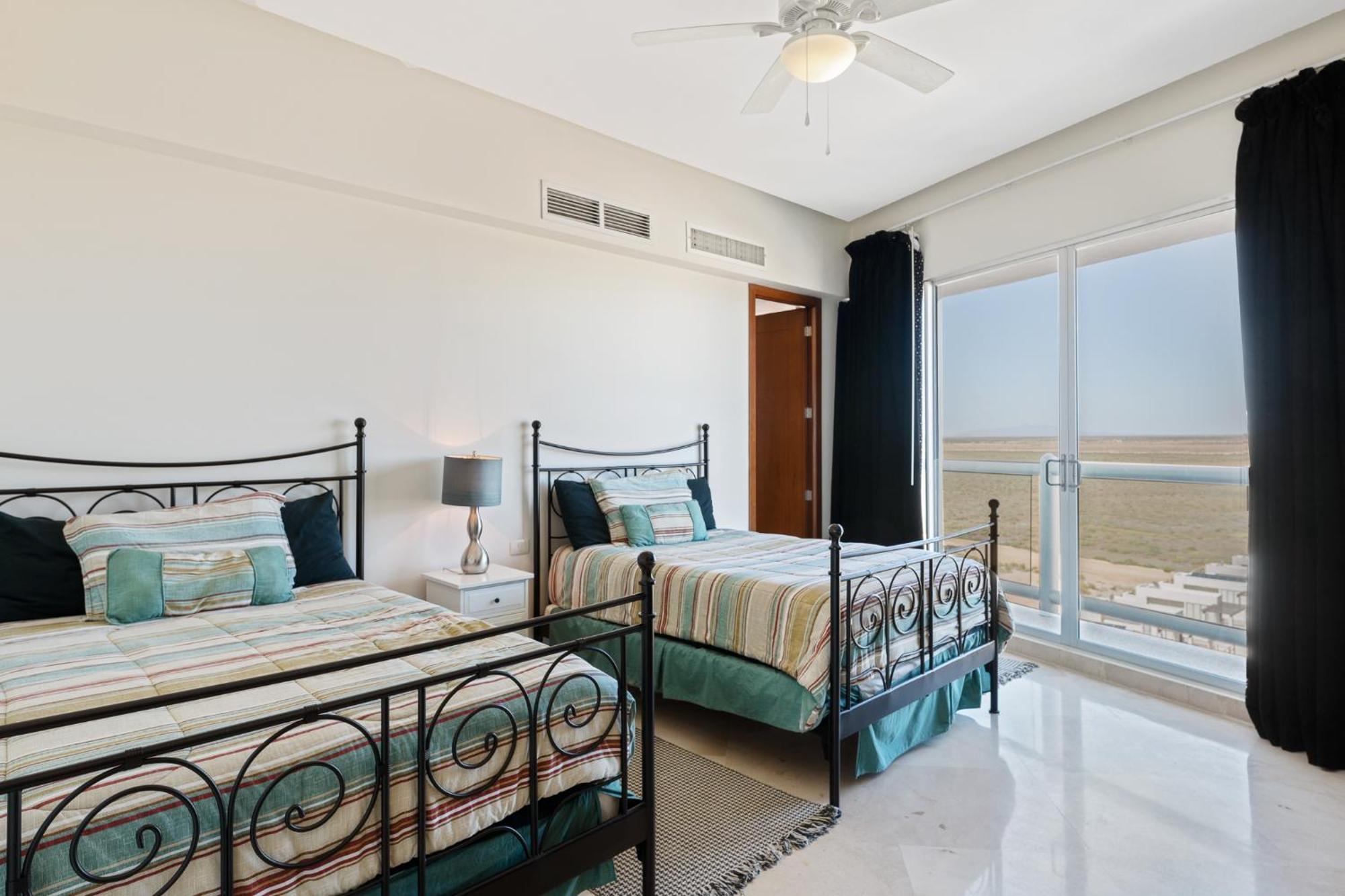 Luna Blanca Two Bedroom Unit By Kivoya Apartment *
