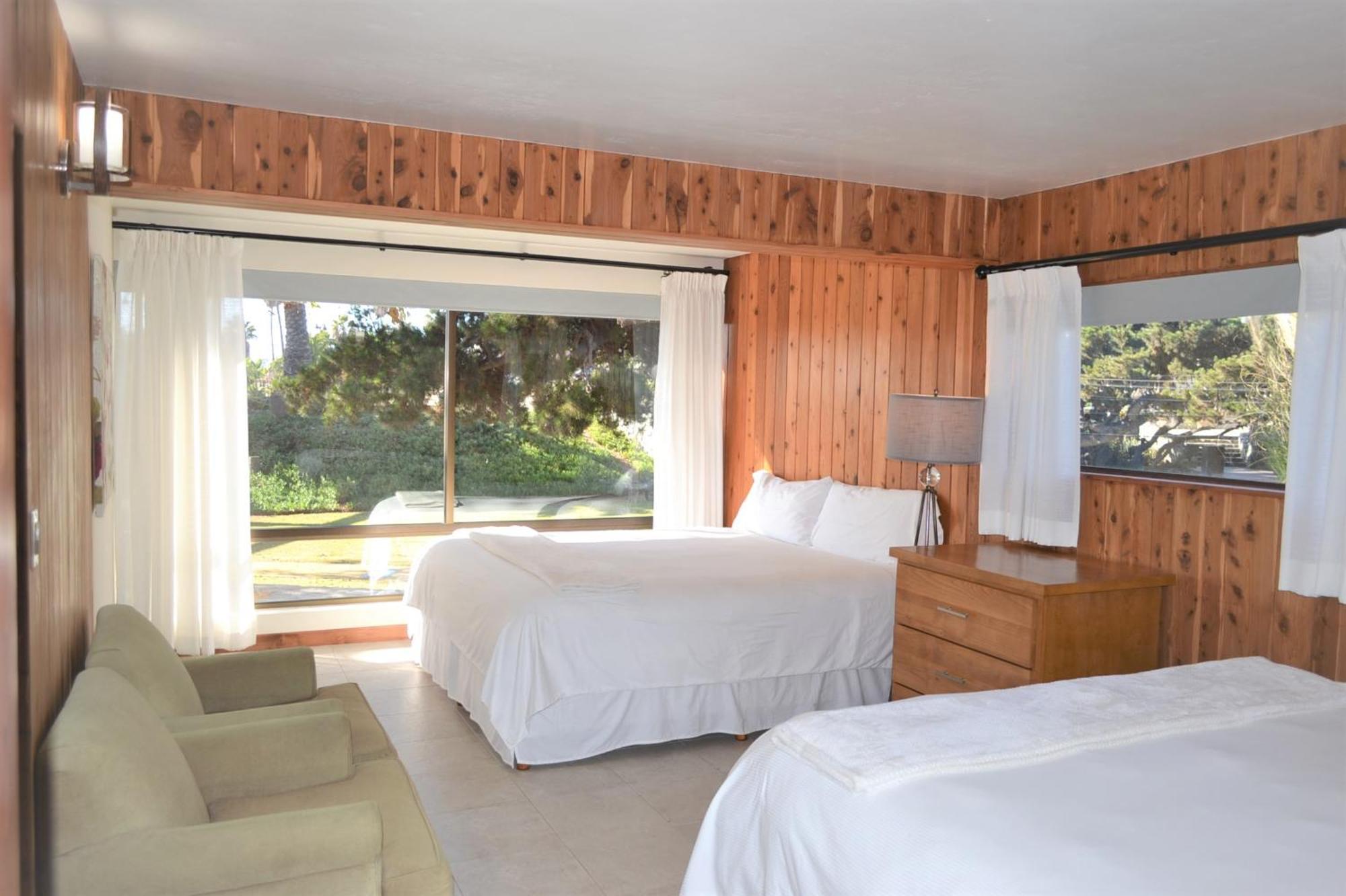 Papagayo Hotel 3*