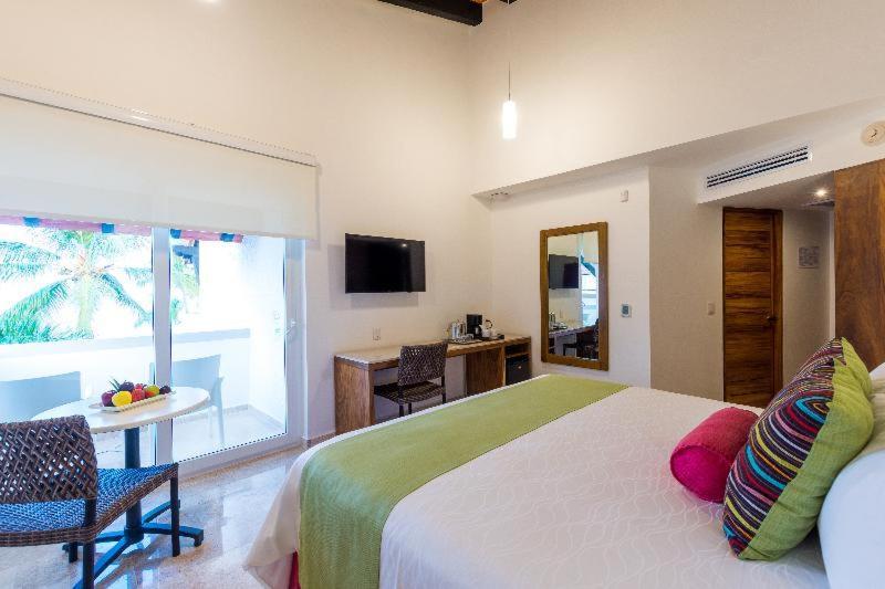 Resort Buenaventura Grand & Great Moments Puerto Vallarta