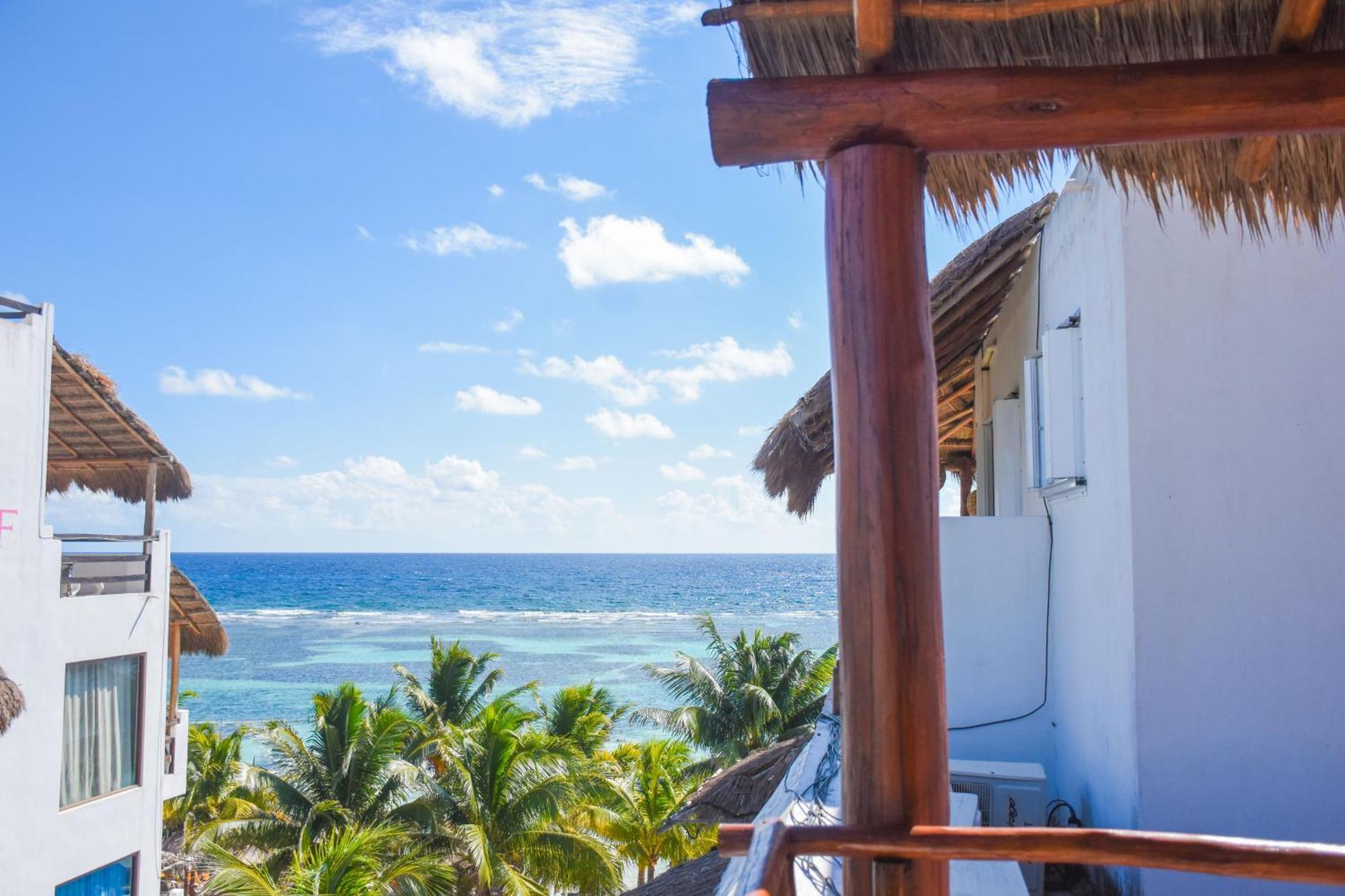 Hotel El Fuerte Beach Apartments Mahahual