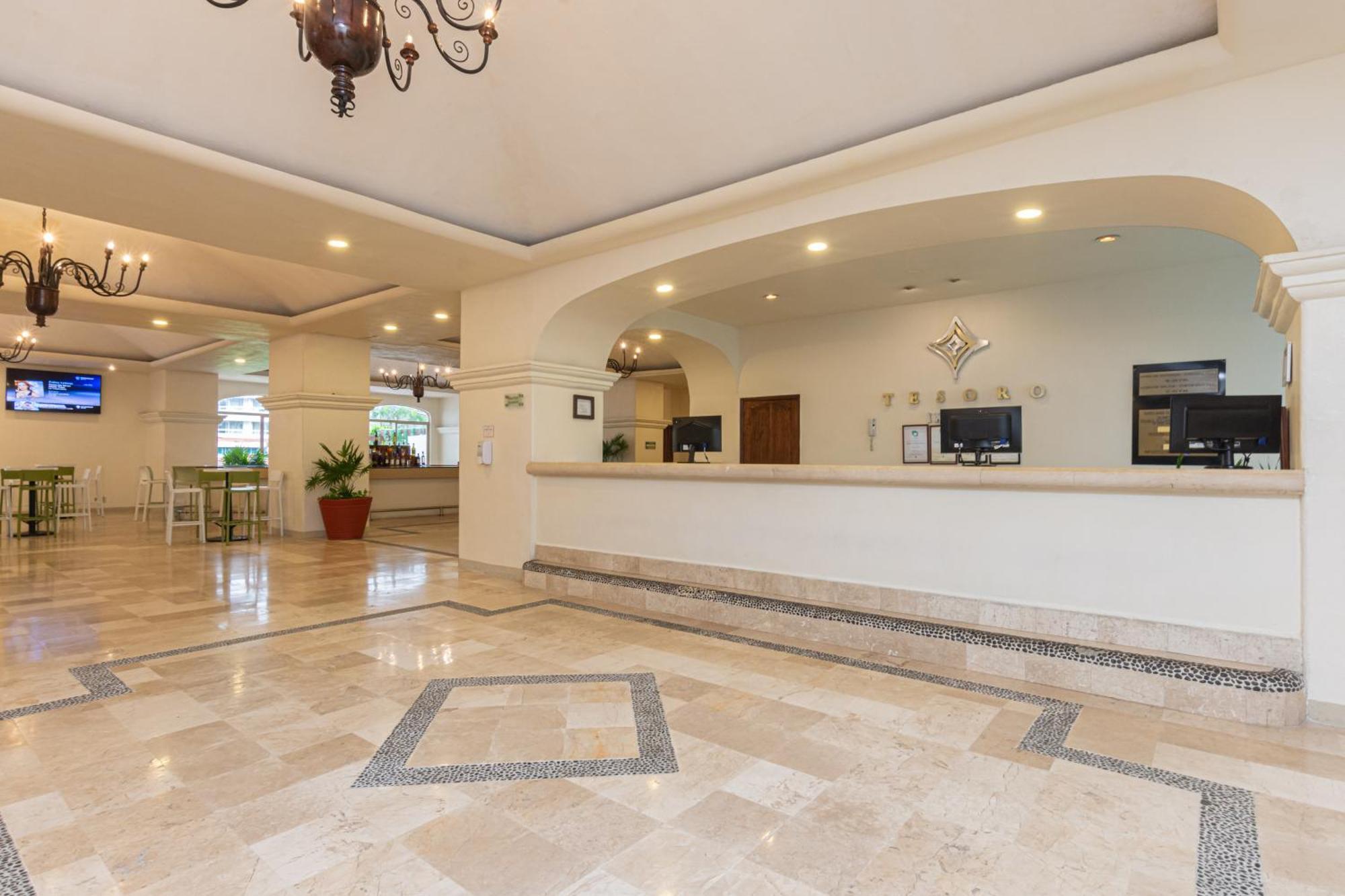Resort Tesoro Ixtapa 4*