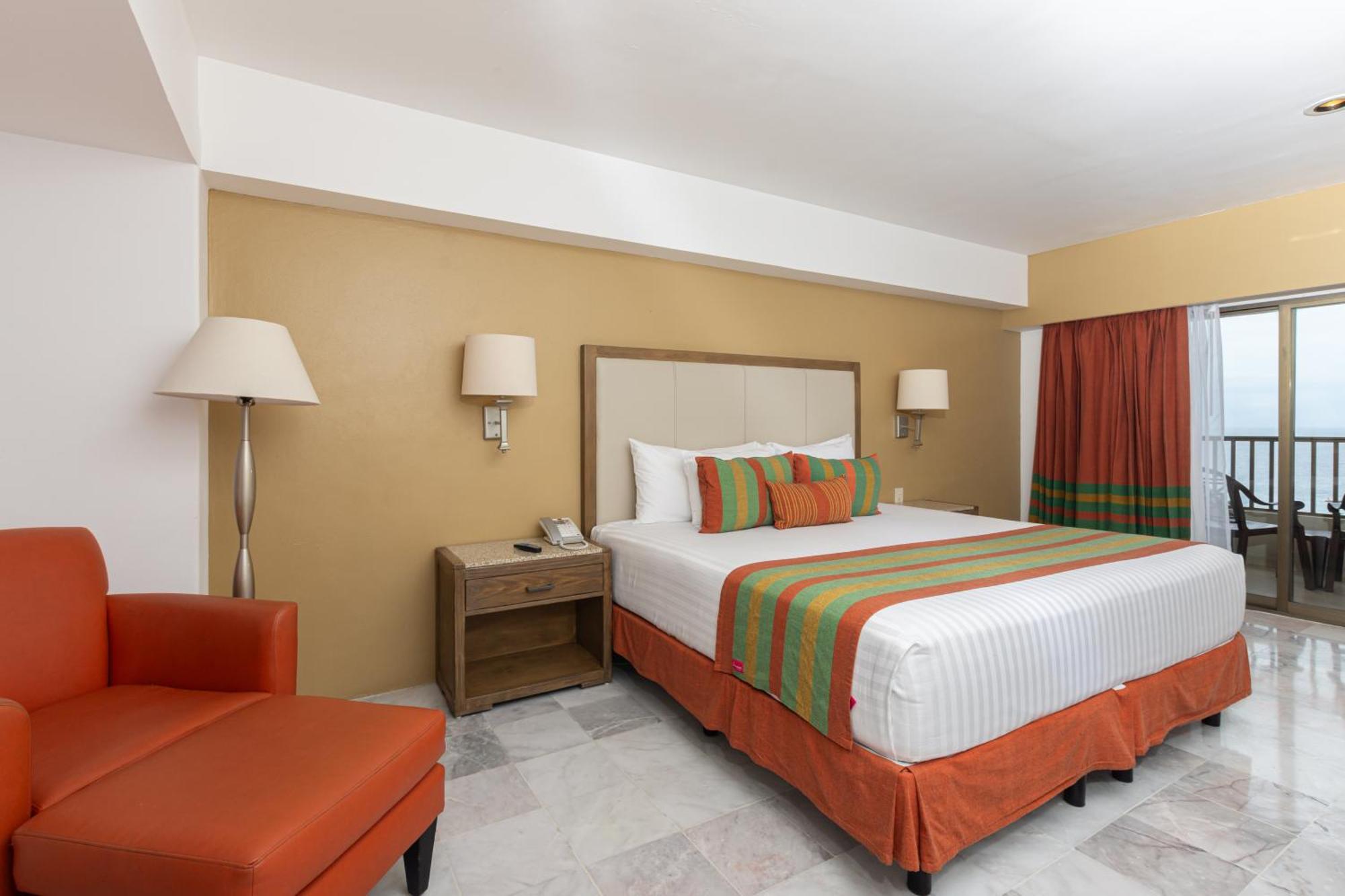 Tesoro Ixtapa Resort 4*