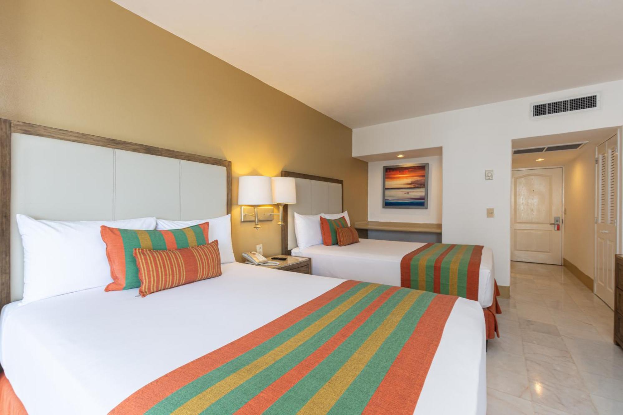 Tesoro Ixtapa Resort 4*