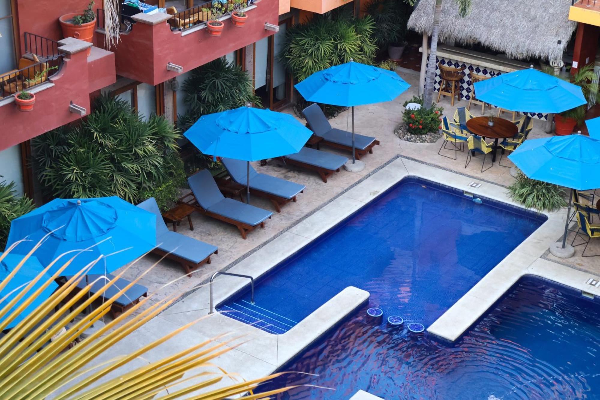 Casa Loteria: Colorful Family Retreat With Pool In Pueblito