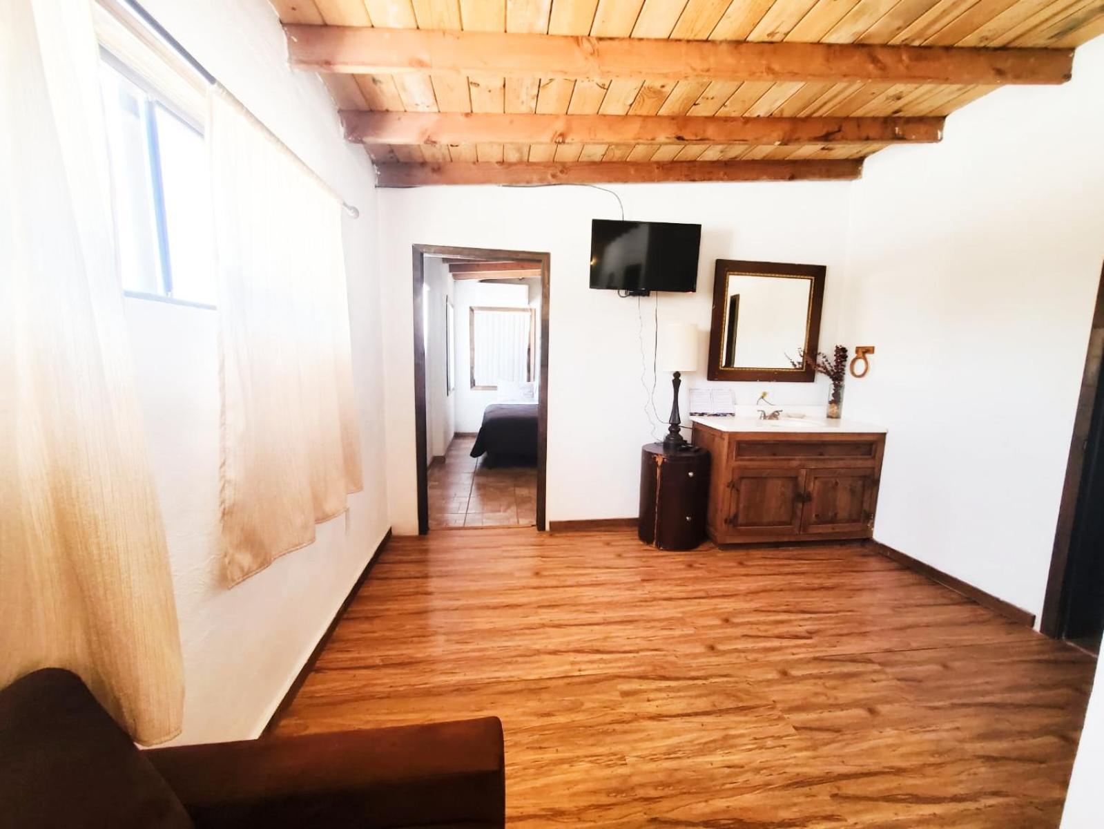 Lodge Selah *
