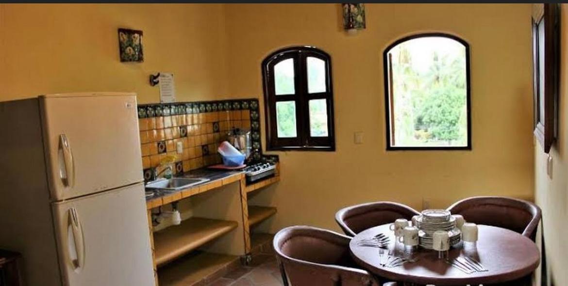 Hotel Flores Los Ayala