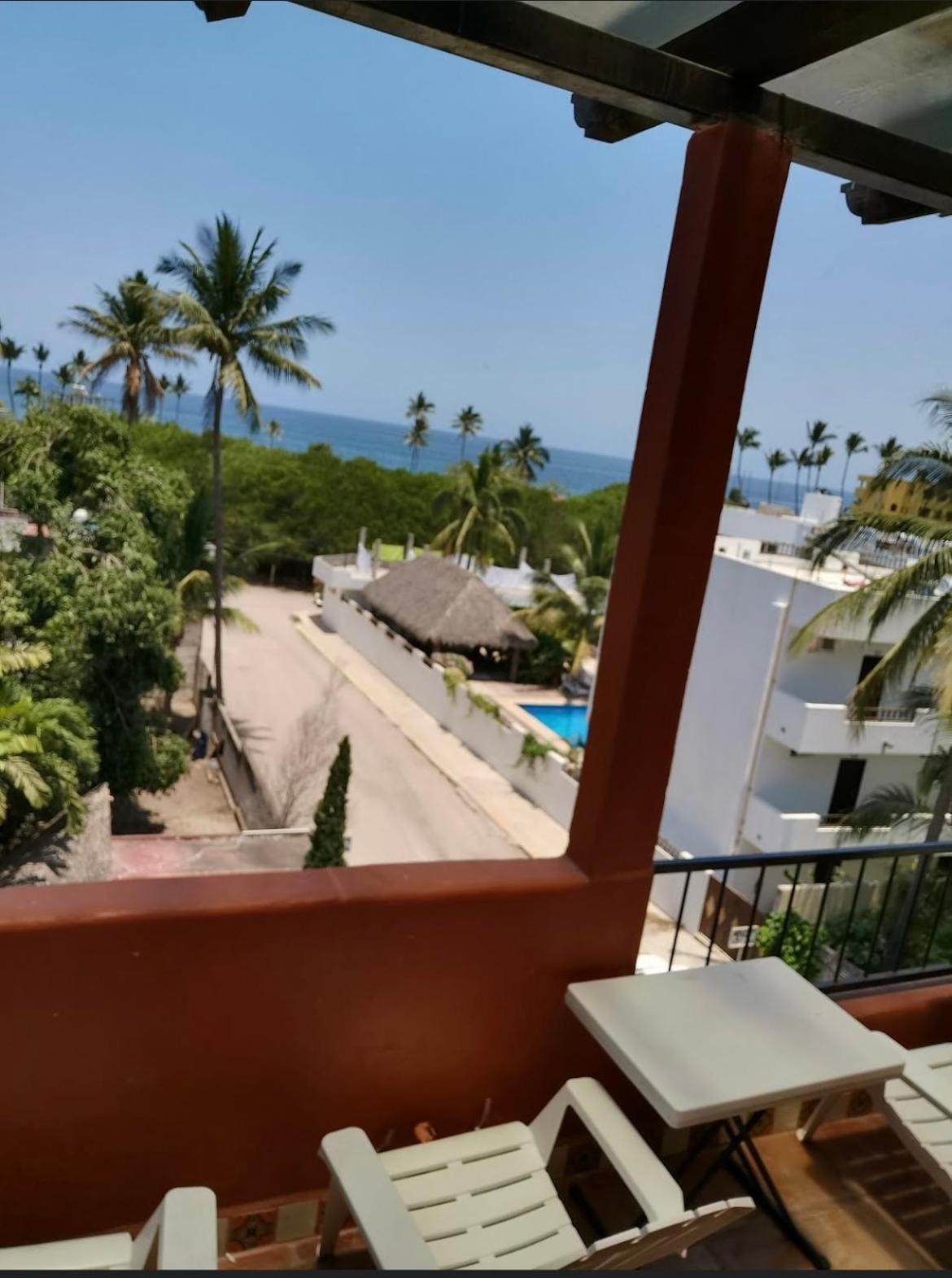 Hotel Flores *