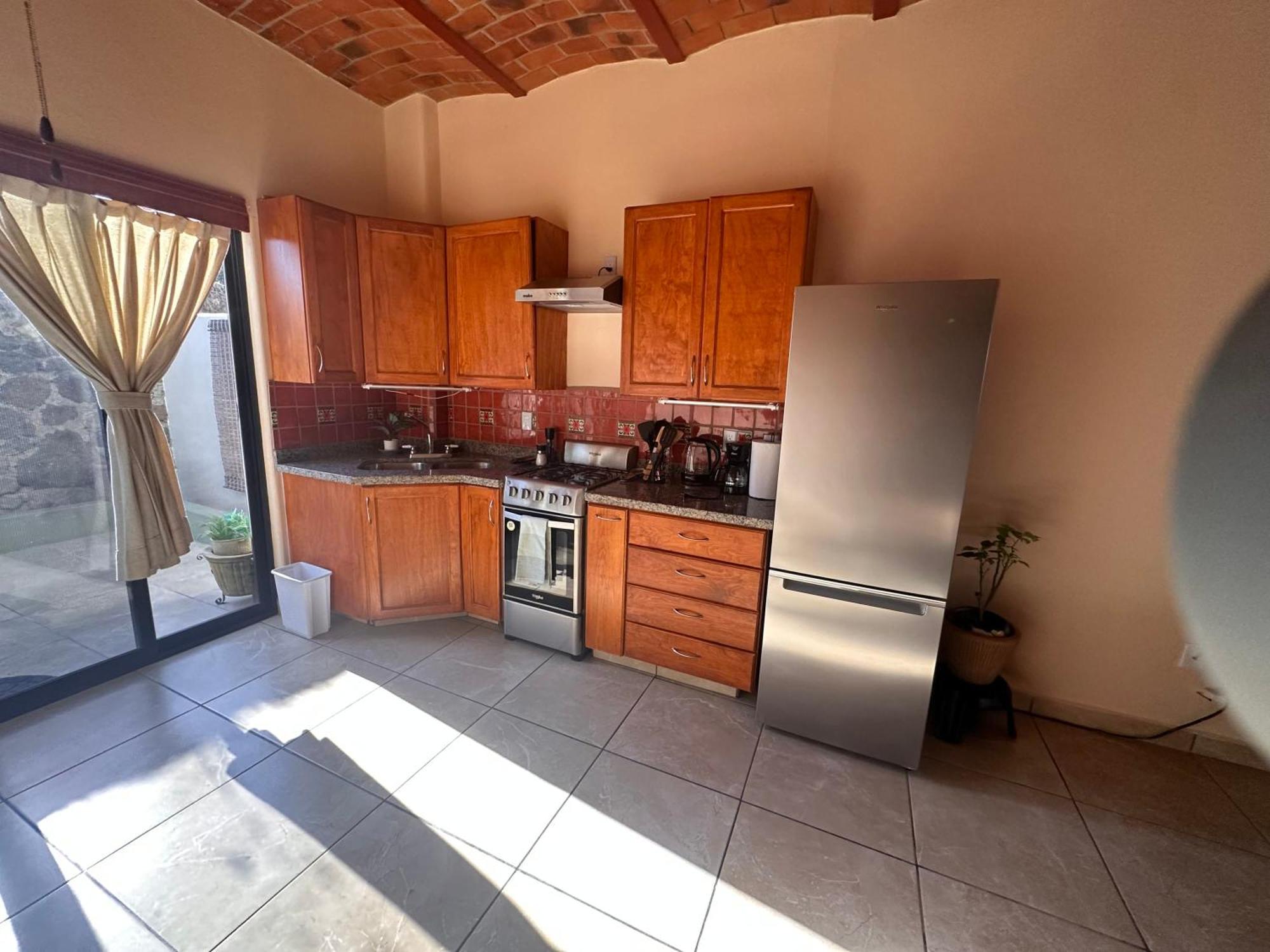 Spacious Studio With Outdoor Pool Apartment