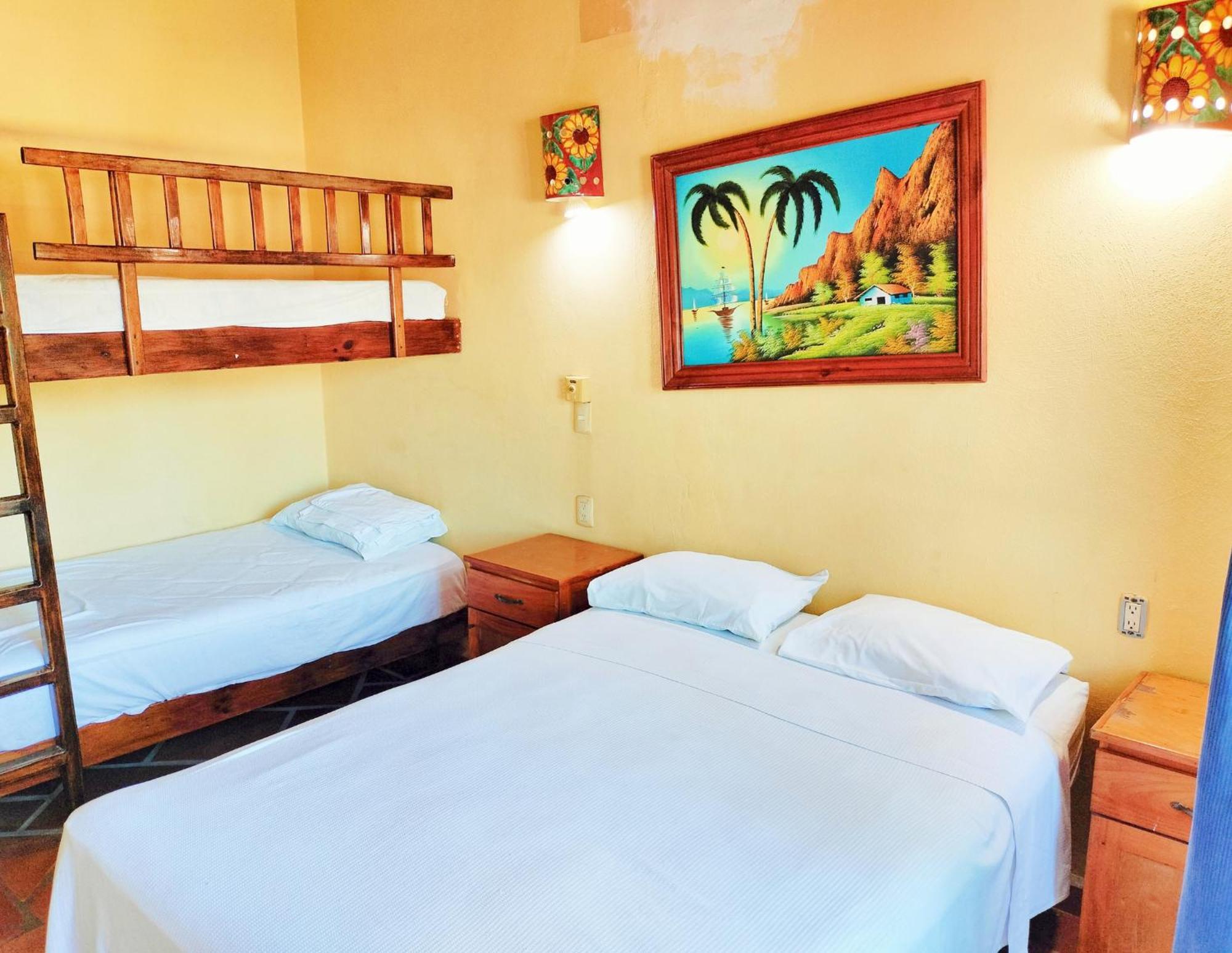 Hotel Flores