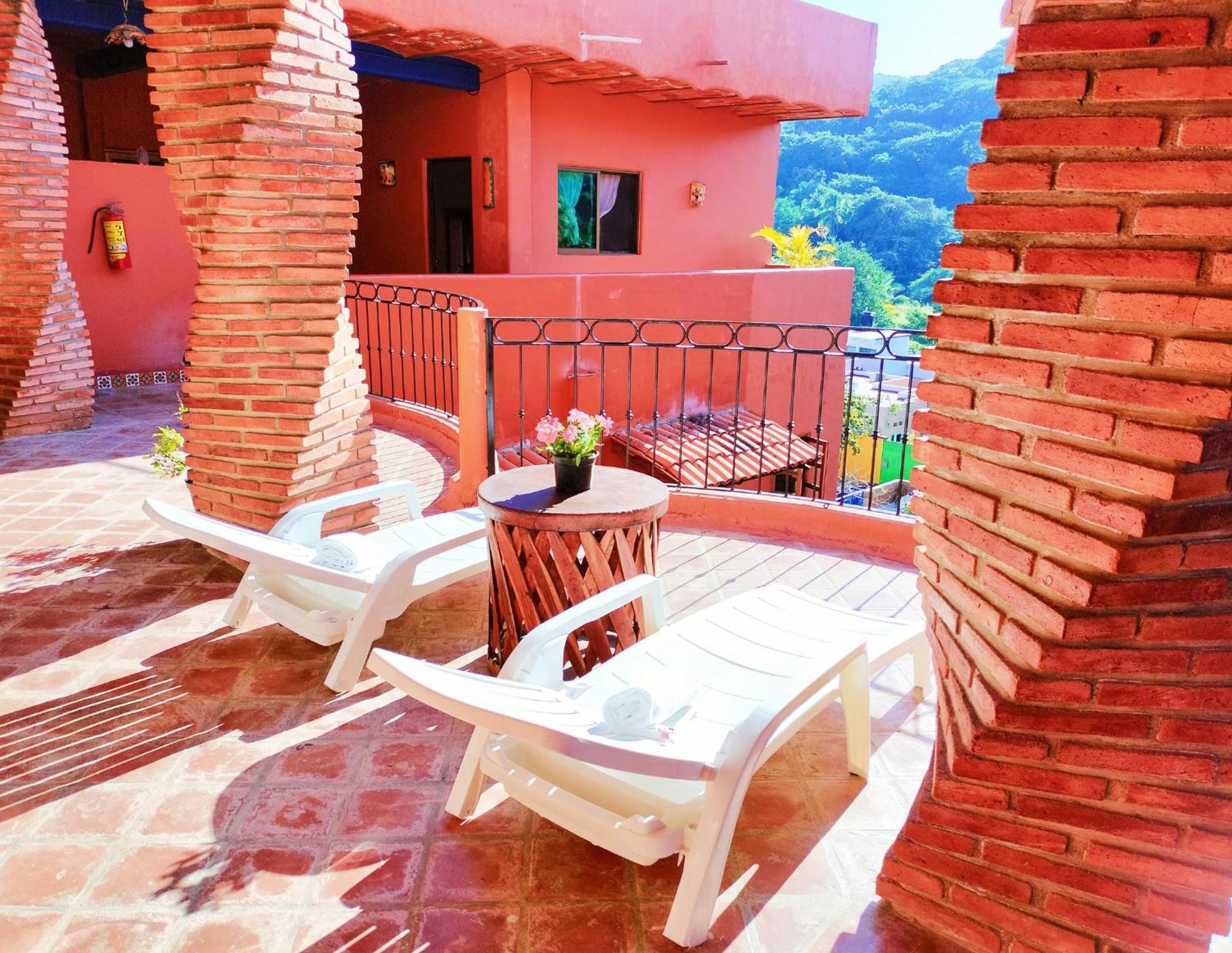 Hotel Flores Los Ayala