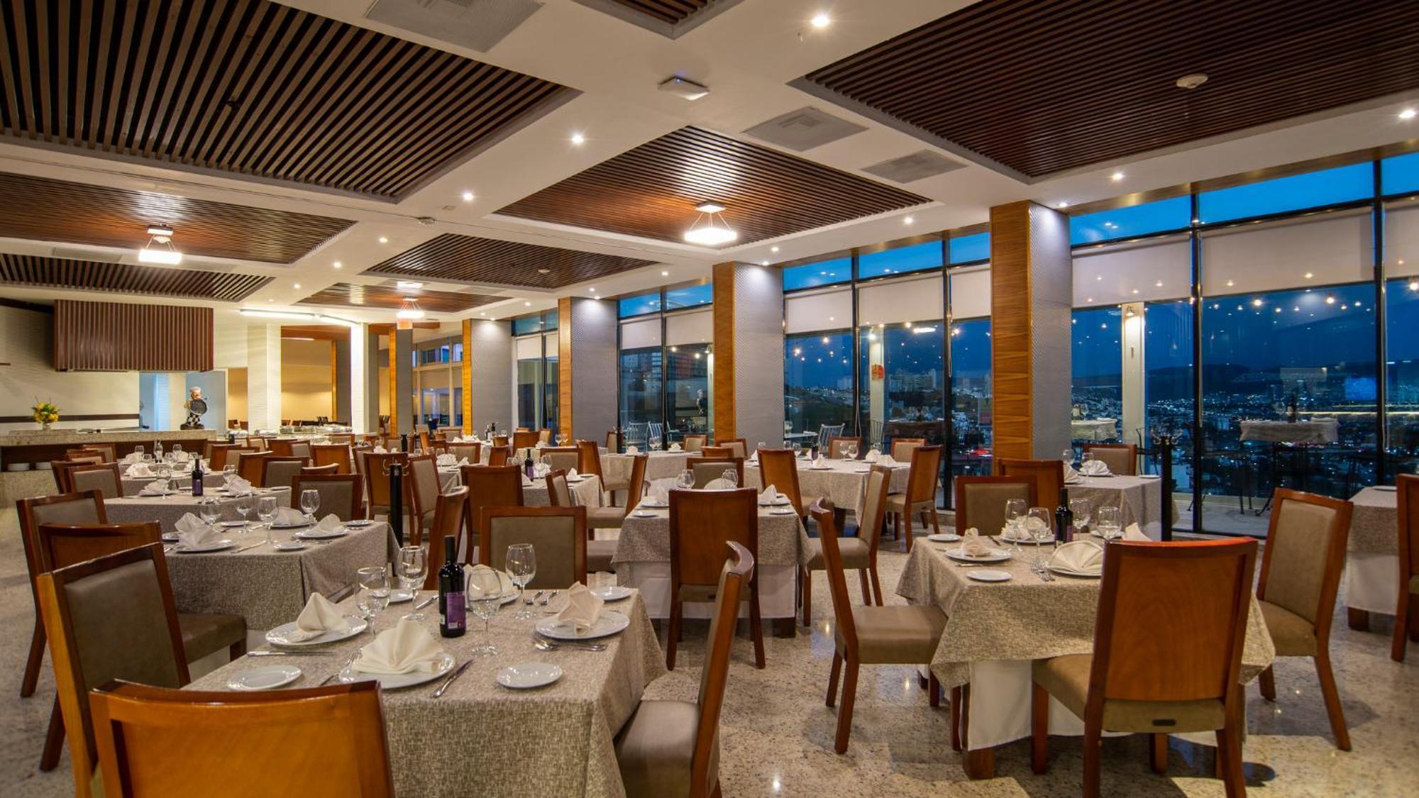 Hotel Zona Diamante By Ihg 4*