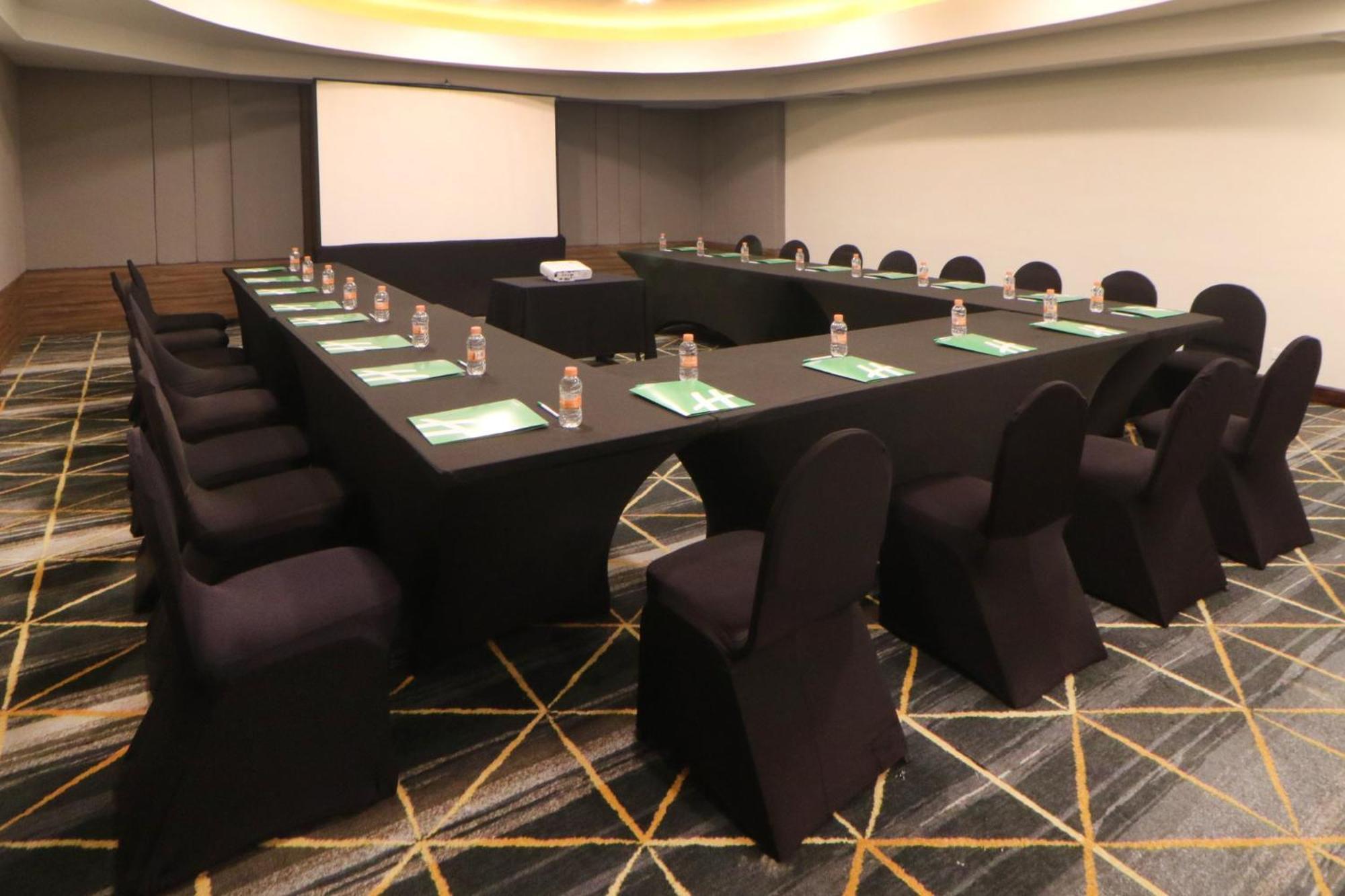 Hotel Zona Rio By Ihg 4*