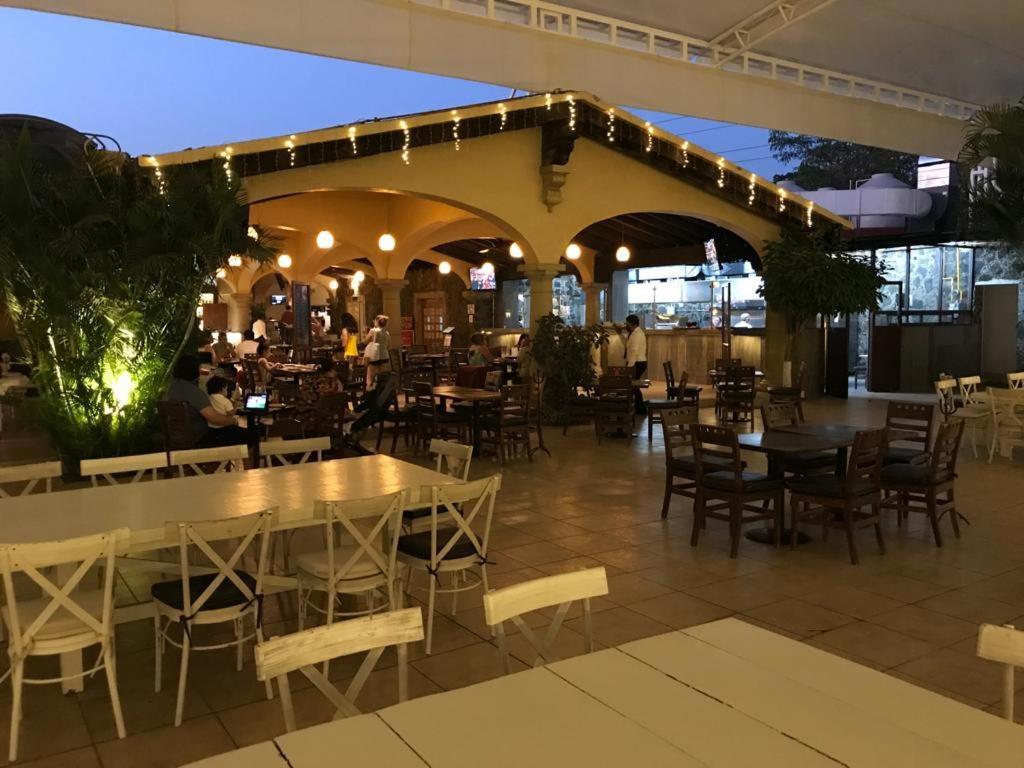 Coral Cuernavaca & Hotel 4*