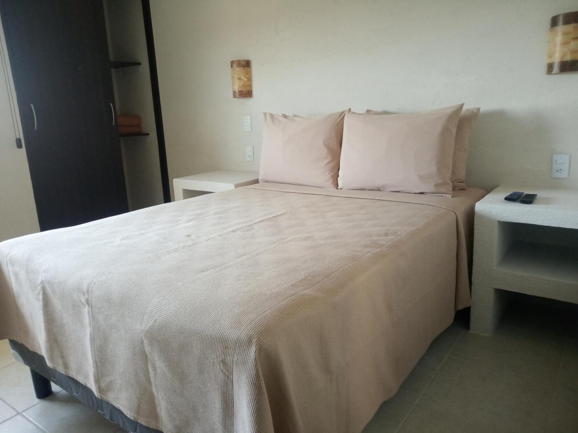 Coral Cuernavaca & Hotel Temixco