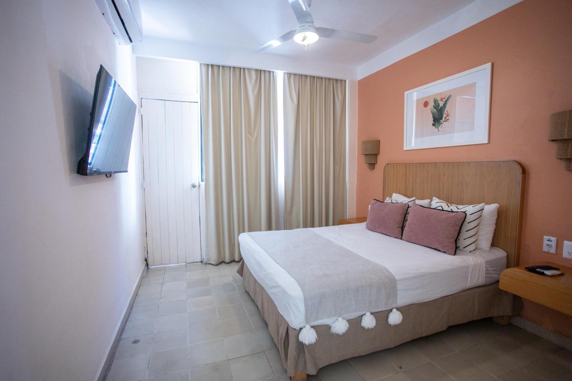 Tropicus Boutique Hotel 3*