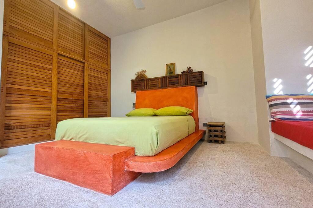Casa Olivacea - Beachfront Paso Hondo