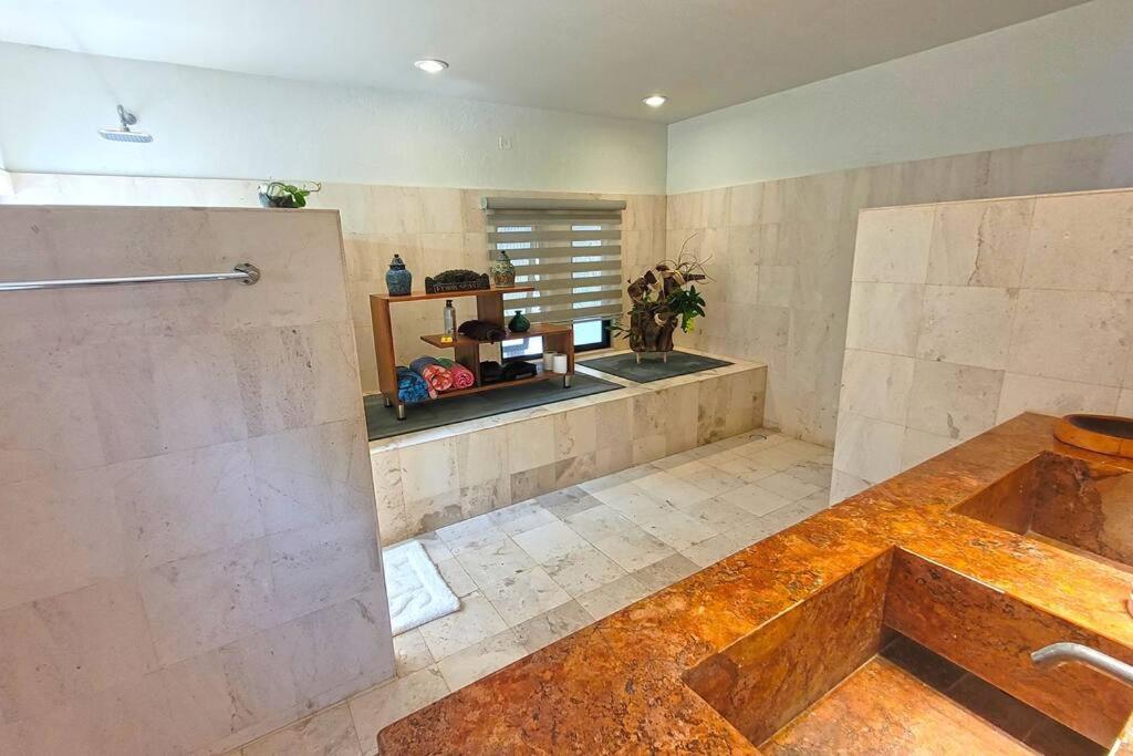 Casa Olivacea - Beachfront Villa Paso Hondo