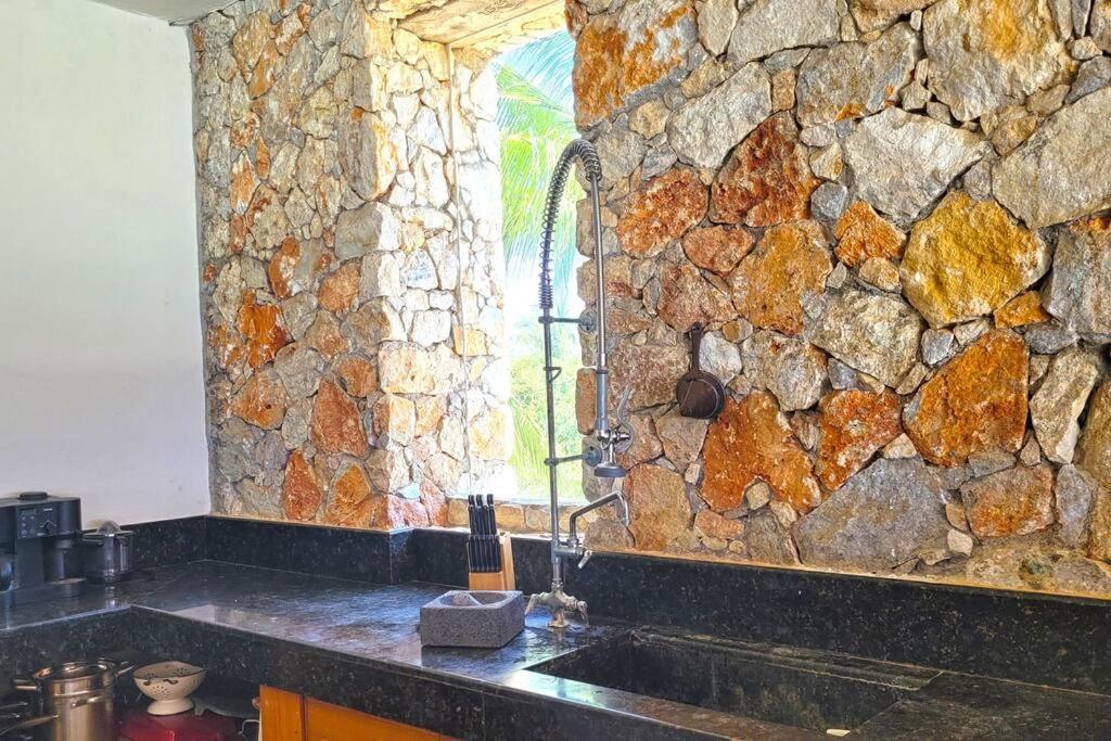 Casa Olivacea - Beachfront Paso Hondo