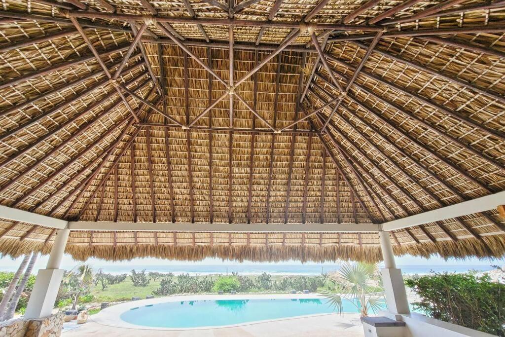 Villa Casa Olivacea - Beachfront *