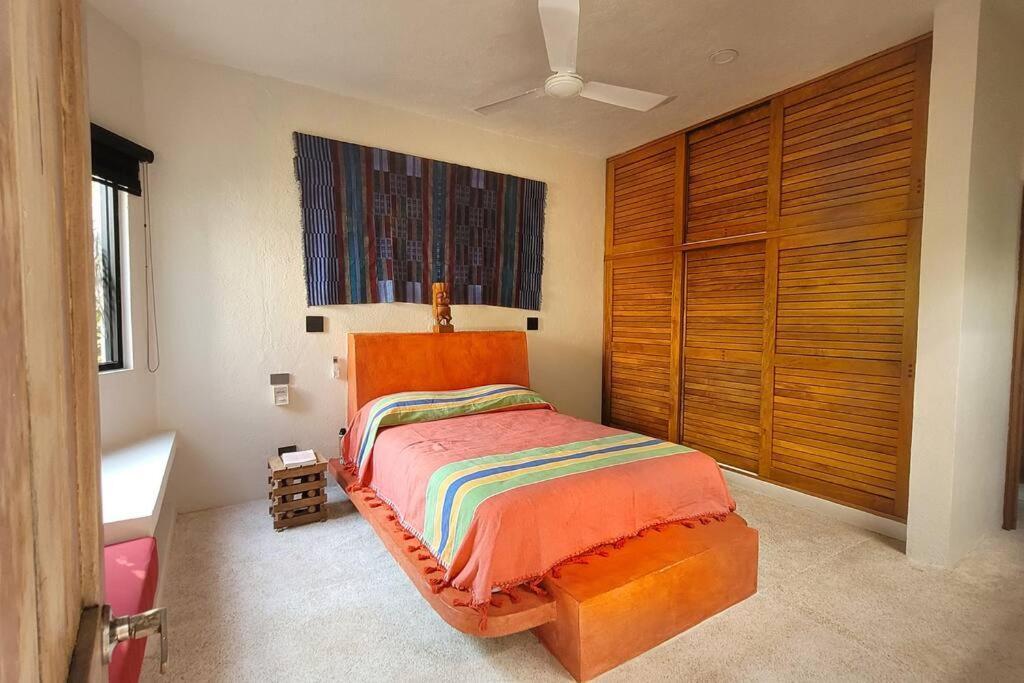 Villa Casa Olivacea - Beachfront Paso Hondo