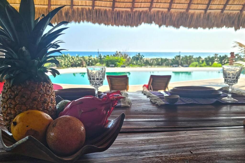 Casa Olivacea - Beachfront Villa
