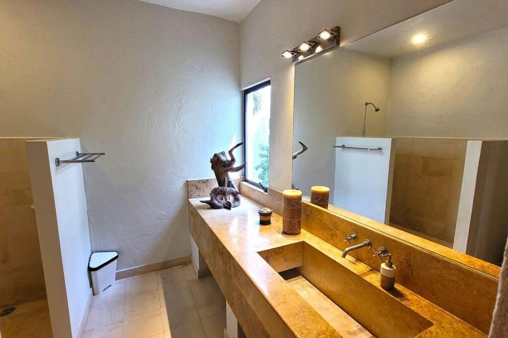 Casa Olivacea - Beachfront Villa