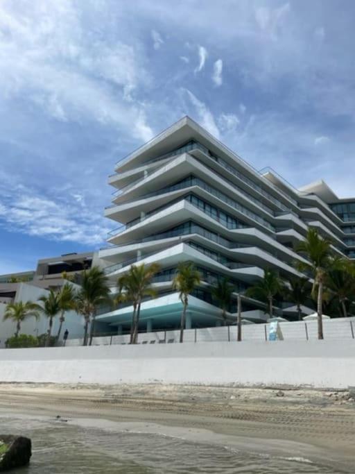 Apartment Fantastic Designer Apartment, Beachfront! *