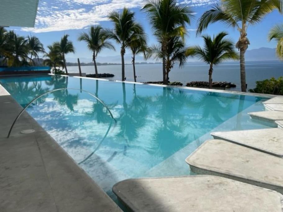 Fantastic Designer Apartment, Beachfront! Bucerias