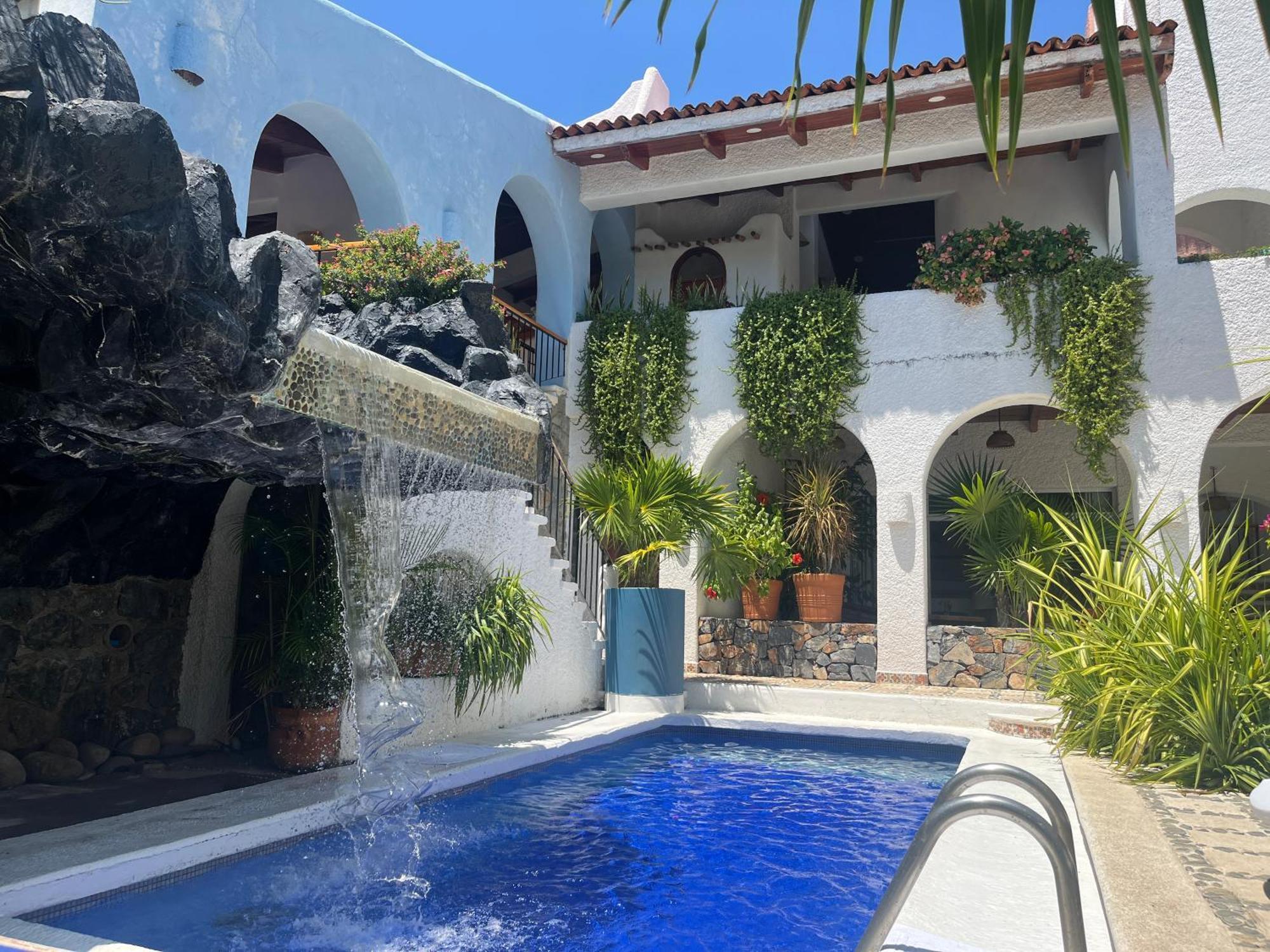 De La Roca 3* Zihuatanejo