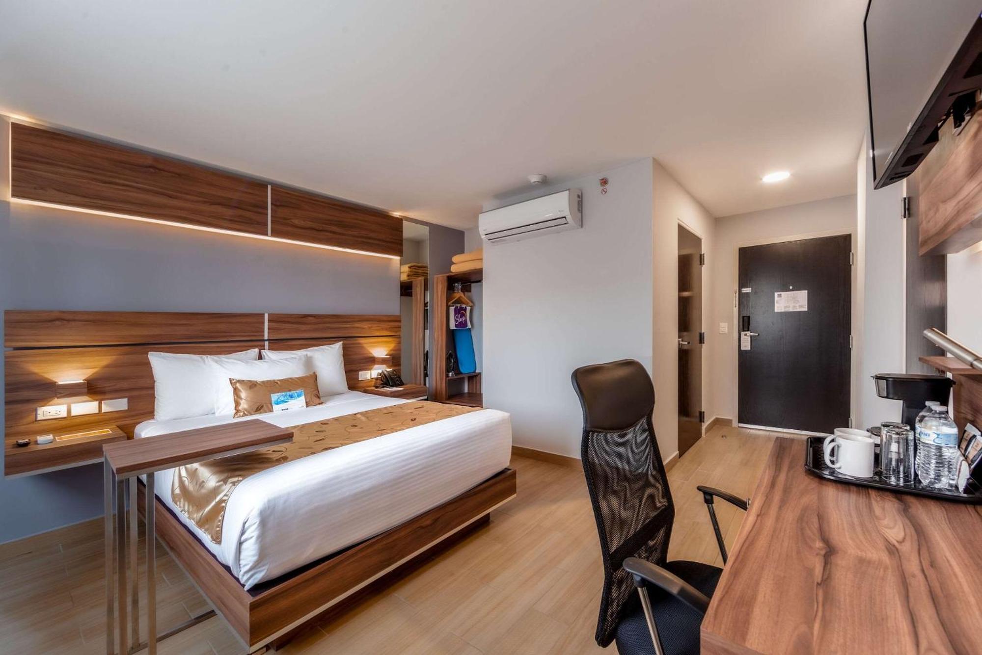 Sleep 3* Tijuana