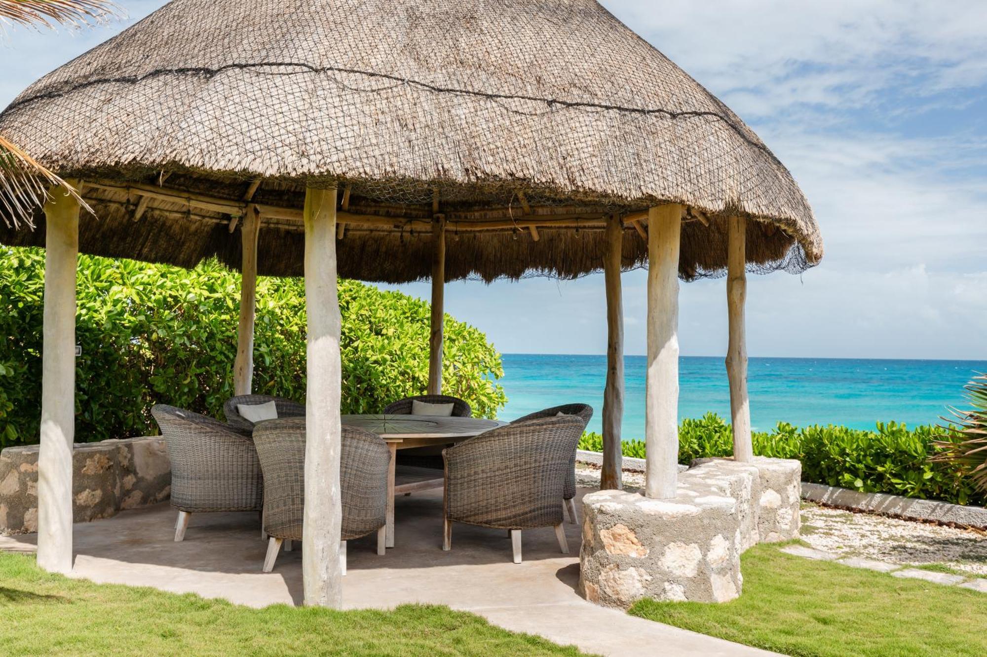 Casa Seven Ocean Front With Private C Hef Included