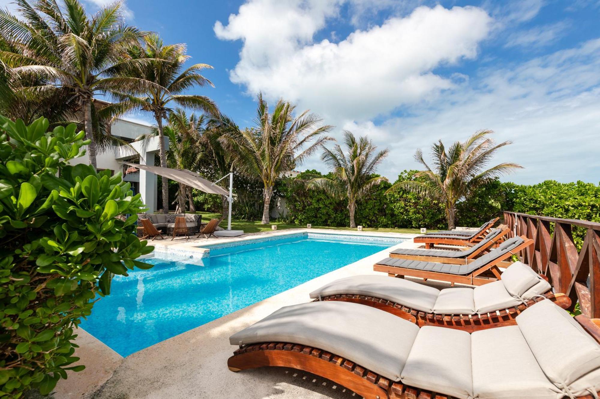 Villa Casa Seven Ocean Front With Private C Hef Included