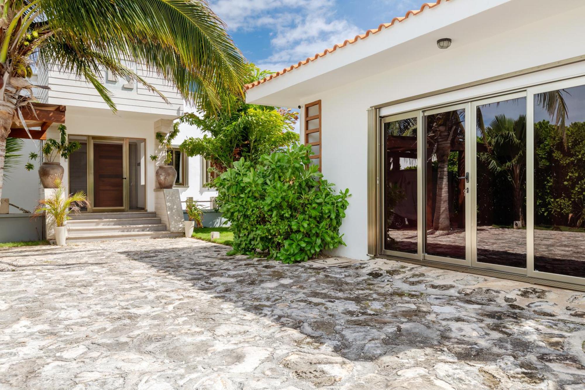Villa Casa Seven Ocean Front With Private C Hef Included Isla Mujeres