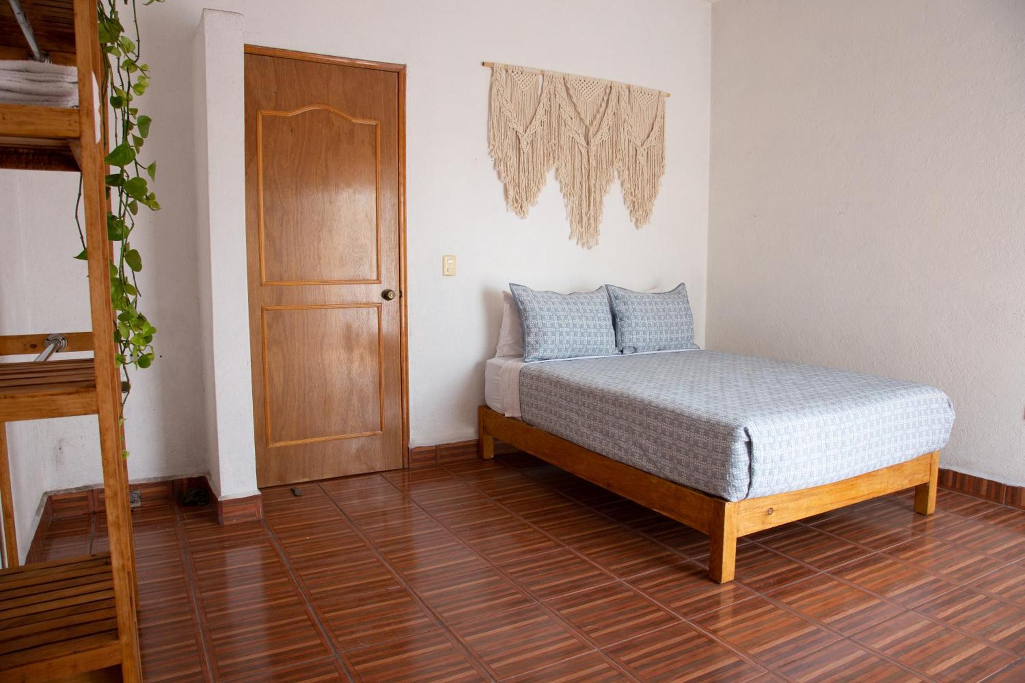 Hikuri House *