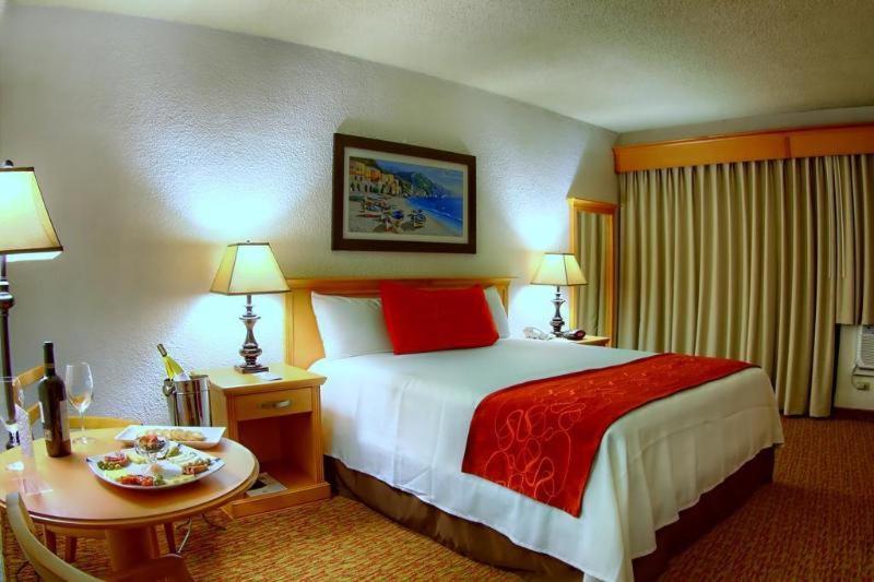 Hostel & Ensenada