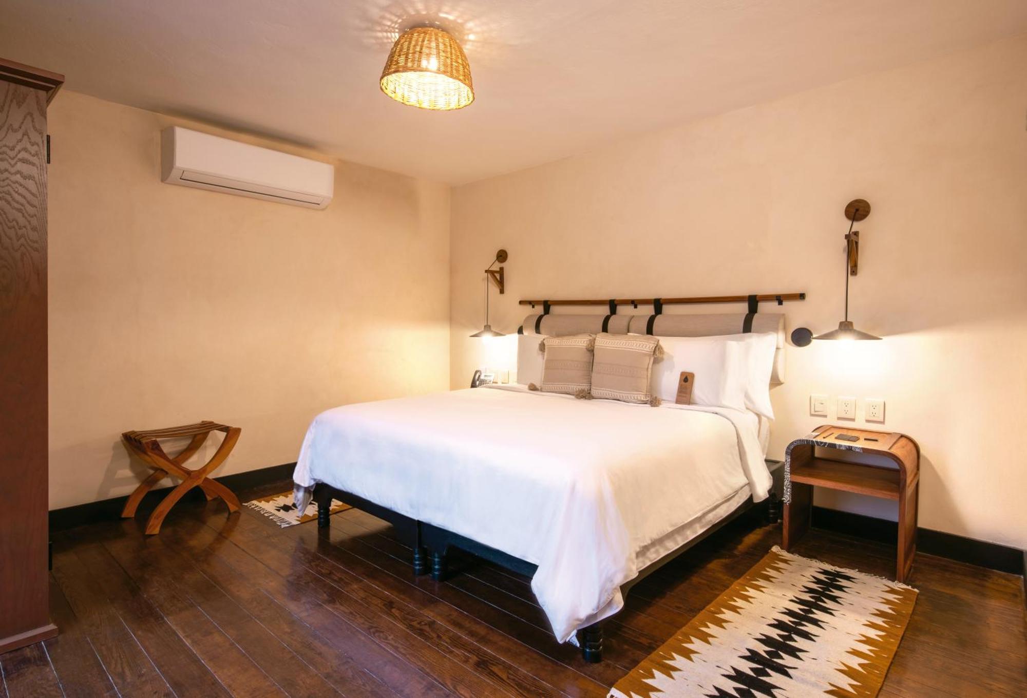 Amomoxtli Hotel
