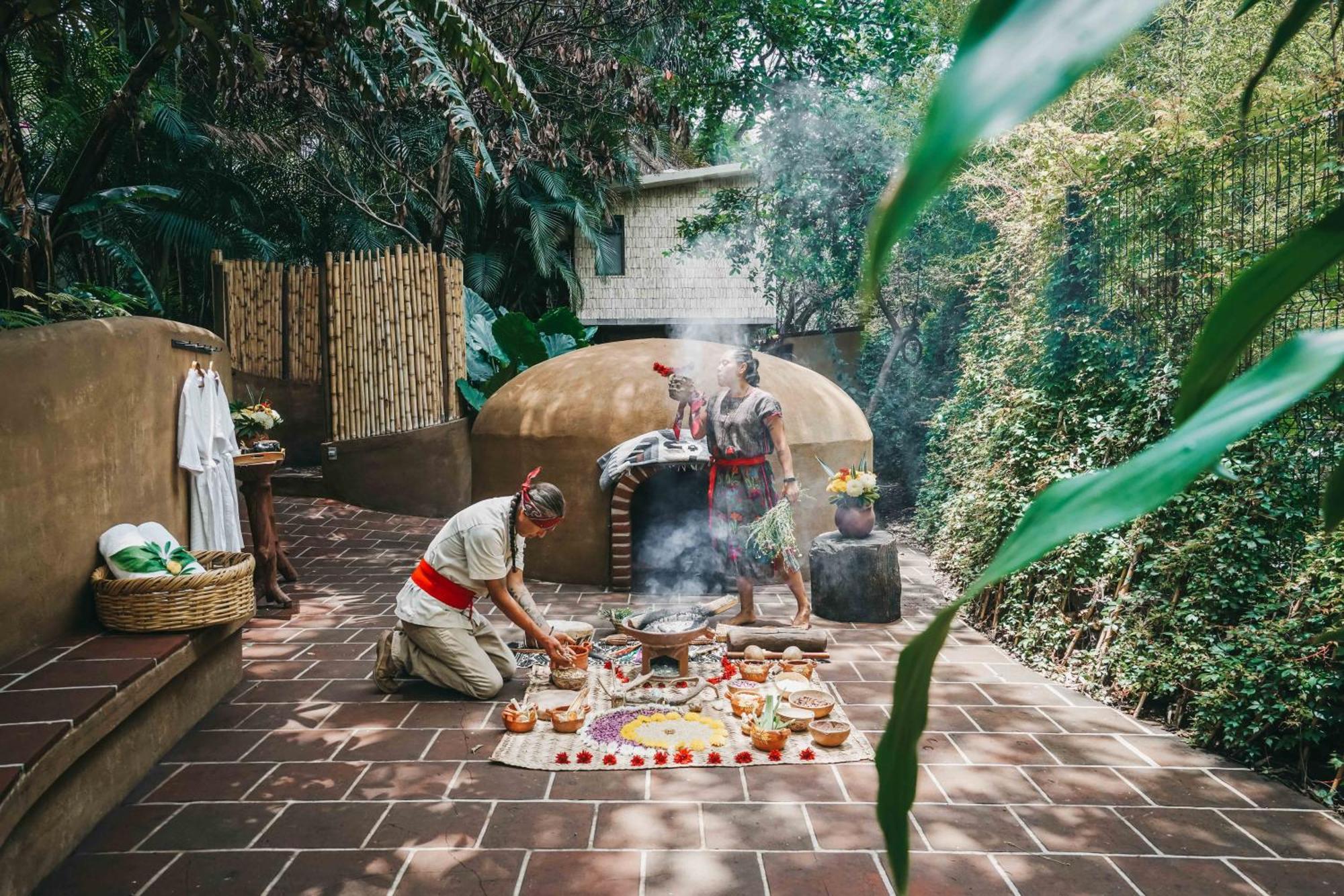 Amomoxtli Hotel 5*