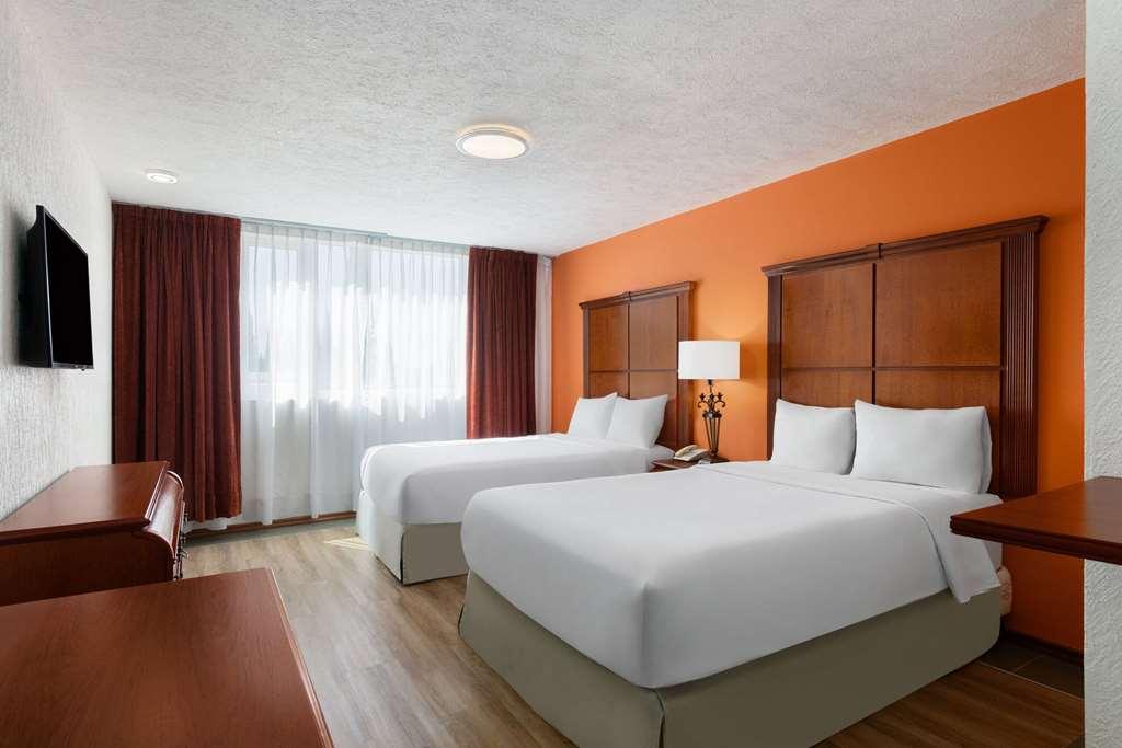 Hotel Howard Johnson By Wyndham 3*