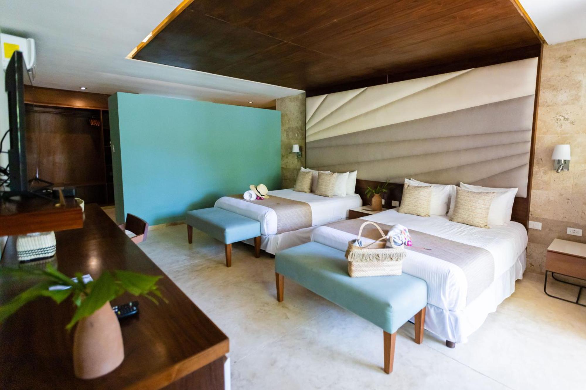 Caracol Hotel 4*
