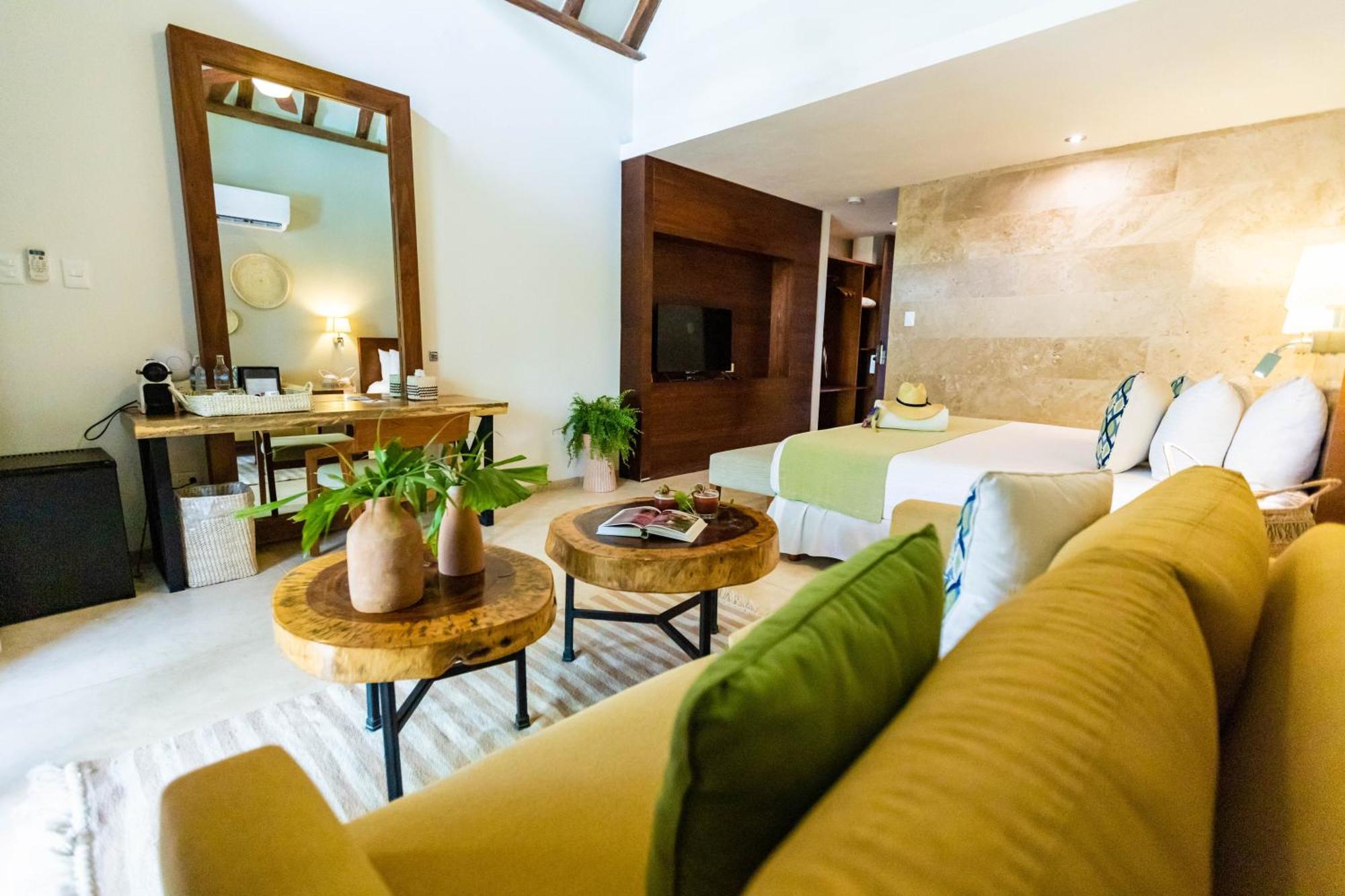 Caracol Hotel 4*