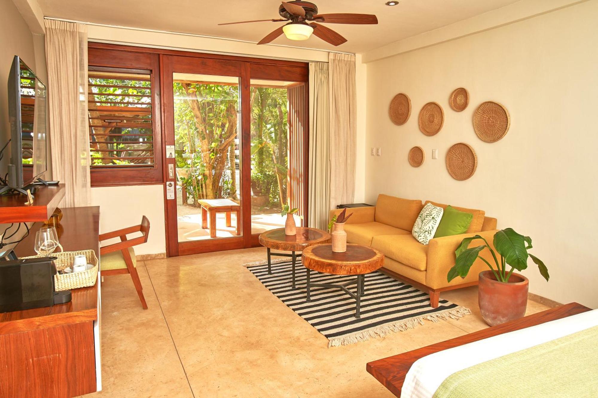 Caracol Hotel 4*