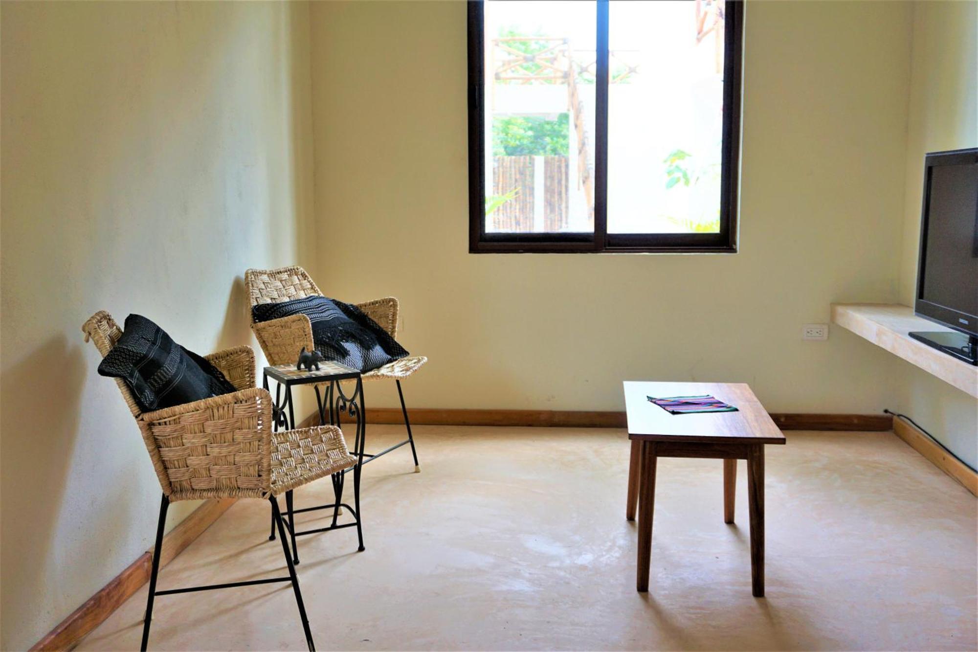 Hotel La Puerta Azul Beachfront - Adults Only 4*
