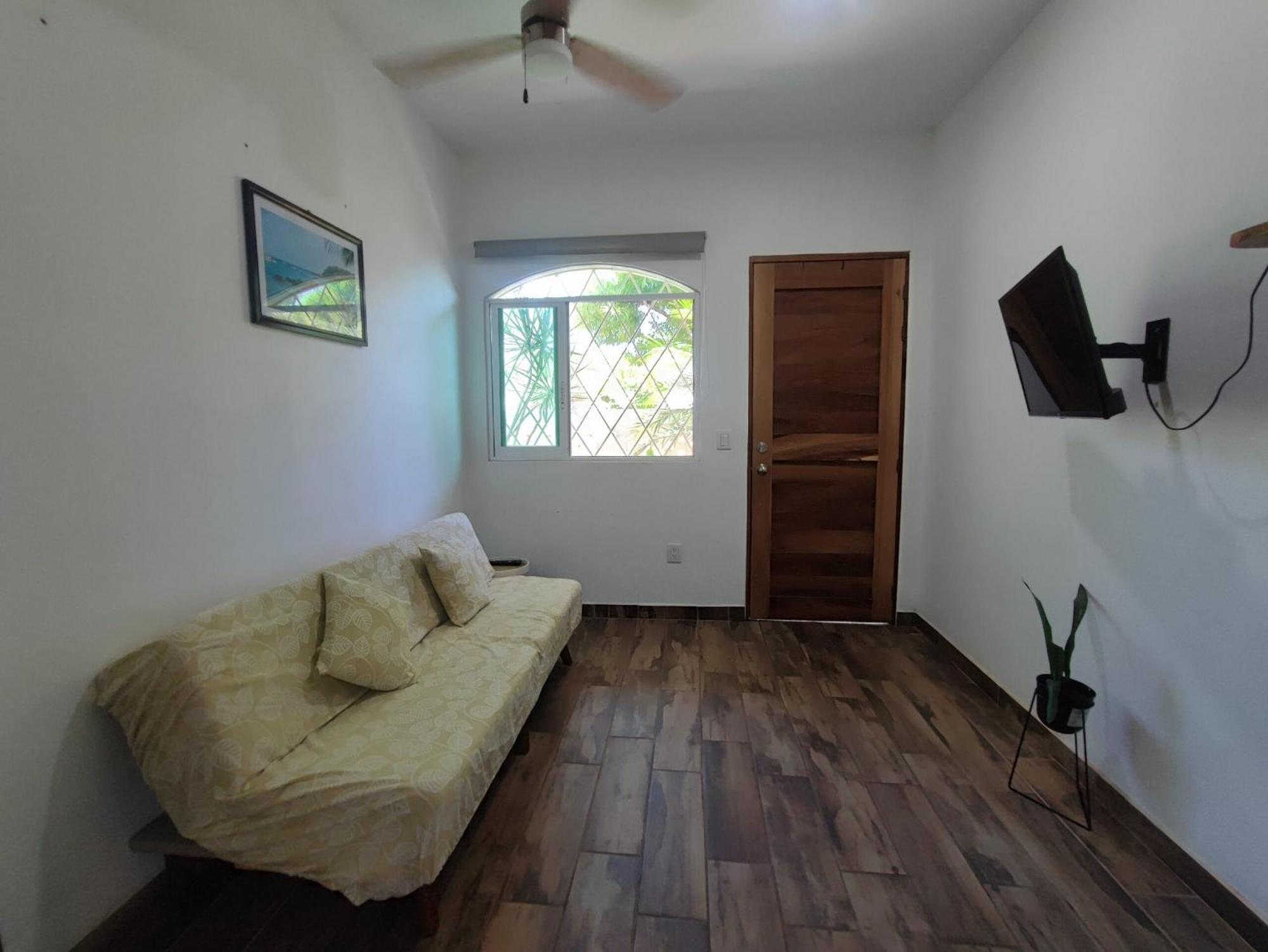 Adelfa Apartment *