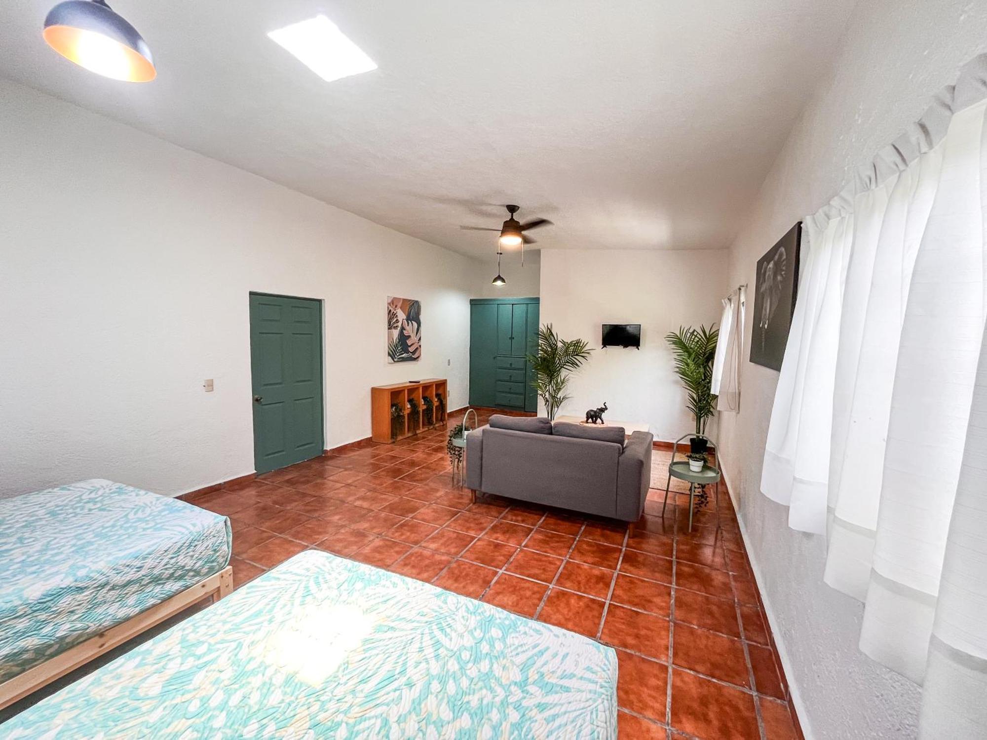 Apartment Ganesha House *